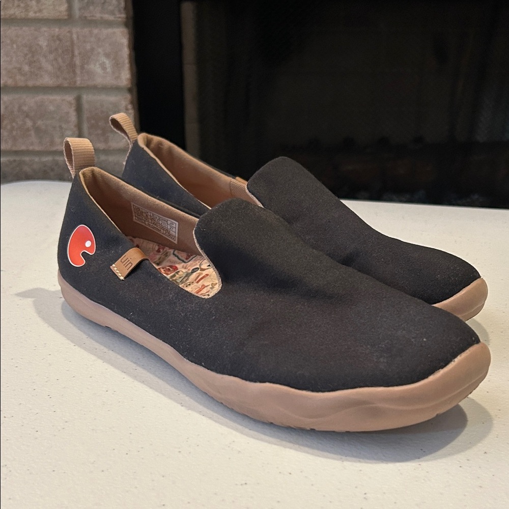 UIN Black and Brown Slip-On Loafers